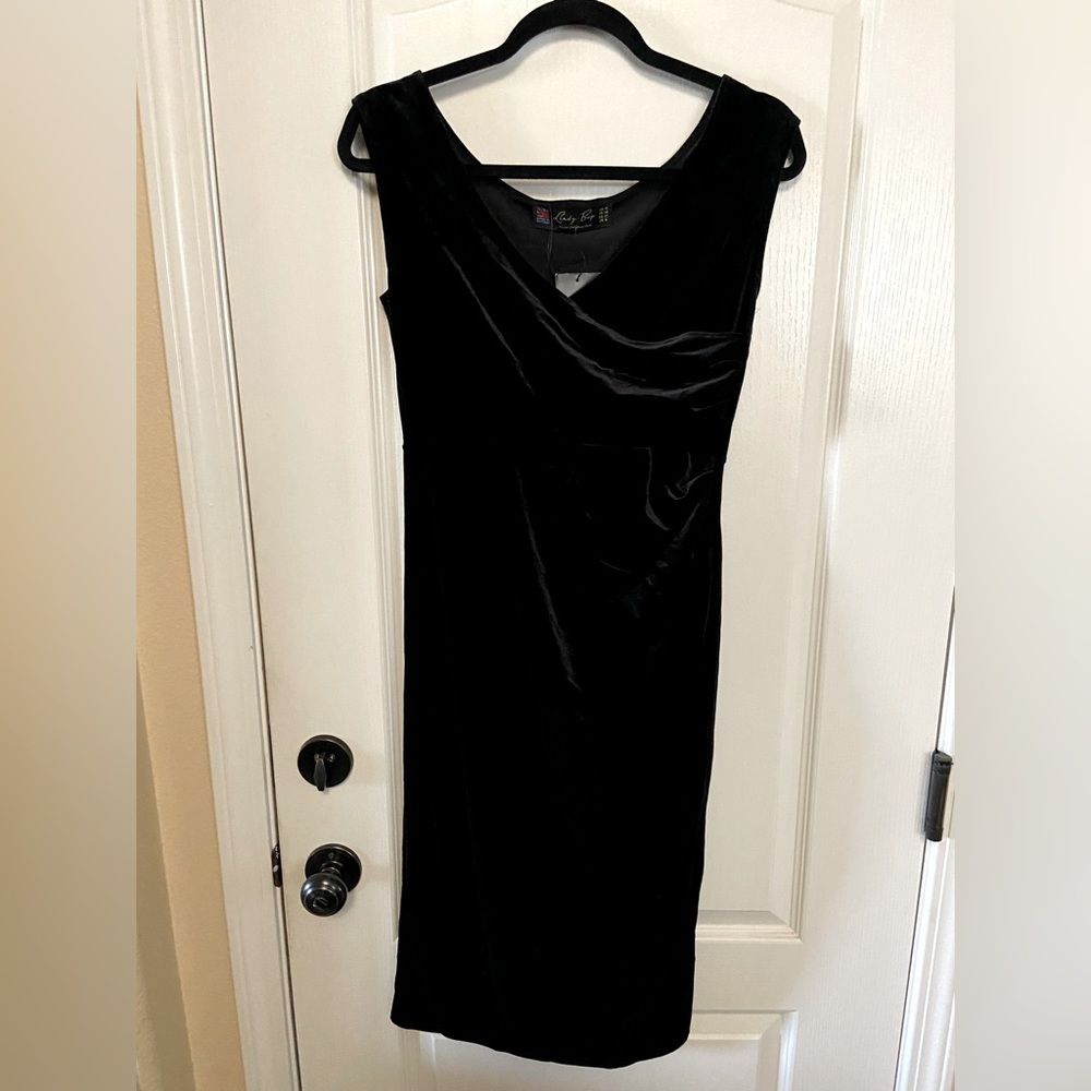 New! Rare Authentic Lindy Bop Black Velvet Wiggle Dress size Small